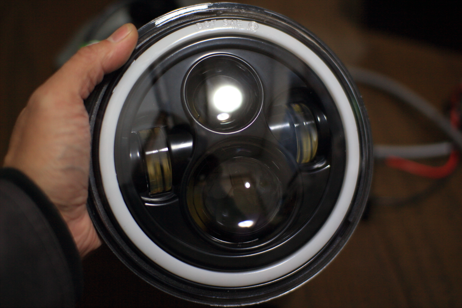 LEDプロジェクタヘッドライト中華製DOT SAE E イカリング付き - 楽しい